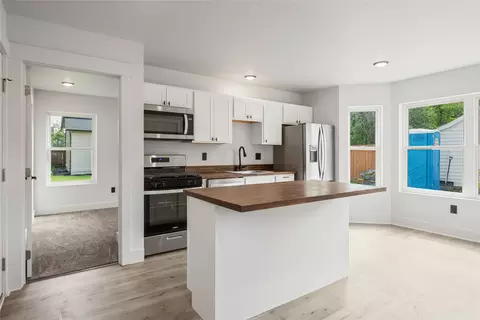 Kitchen - 207 S 3rd St, Hamilton, MT 59840 photo 3 of 6
