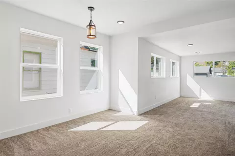 Living - 207 S 3rd St, Hamilton, MT 59840 photo 1 of 3