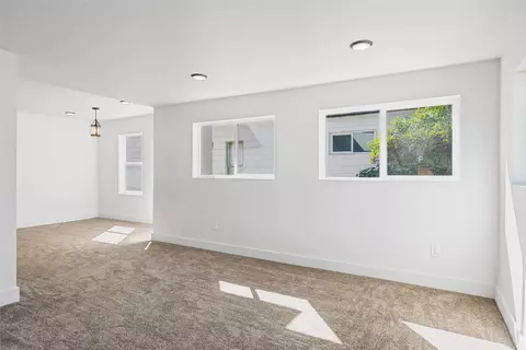 Living - 207 S 3rd St, Hamilton, MT 59840 photo 3 of 3
