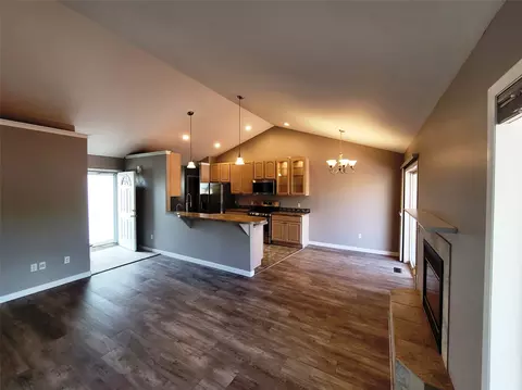 Living - 320 Buttercup Loop, Kalispell, MT 59901 photo 2 of 6