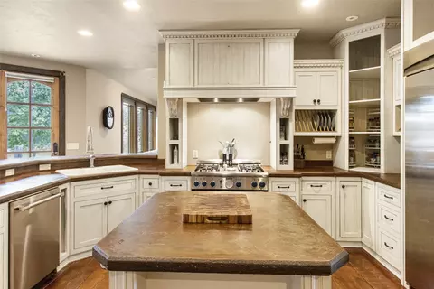 Kitchen - 23 Golden Eagle Ln, Kalispell, MT 59901 photo 3 of 5