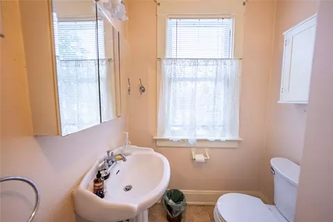 Bath - 418 Idaho Ave, Libby, MT 59923 photo 3 of 3