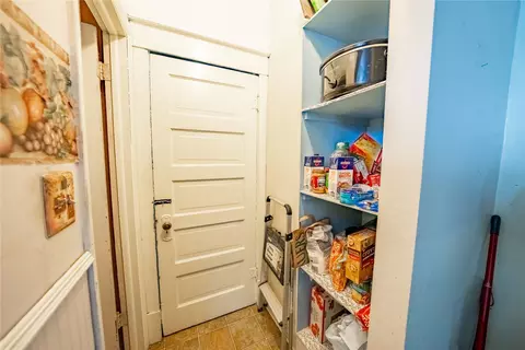 Entry Way - 418 Idaho Ave, Libby, MT 59923 photo 3 of 6
