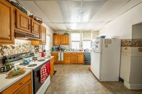 Kitchen - 418 Idaho Ave, Libby, MT 59923 photo 1 of 2