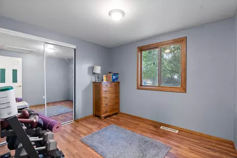 Bedroom - 419 E Bitterroot Dr, Florence, MT 59833 photo 2 of 4