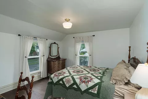 Bedroom - 604 3rd Ave E, Kalispell, MT 59901 photo 2 of 3