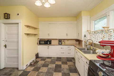 Kitchen - 604 3rd Ave E, Kalispell, MT 59901 photo 1 of 3