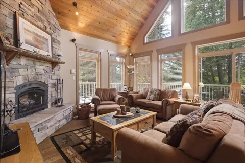 Living - 199 Glen View Dr, Eureka, MT 59917 photo 2 of 6