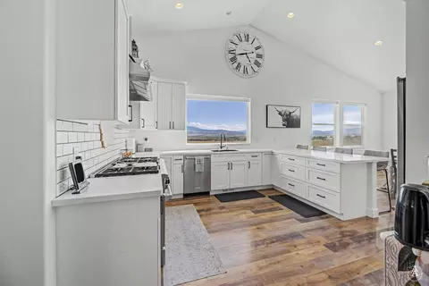 Kitchen - 8 Wall St, Townsend, MT 59644 photo 2 of 4