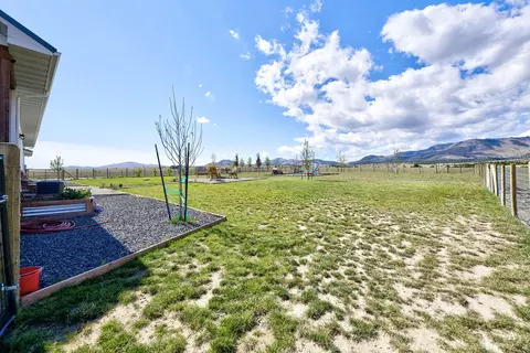 Exterior - 8 Wall St, Townsend, MT 59644 photo 9 of 19