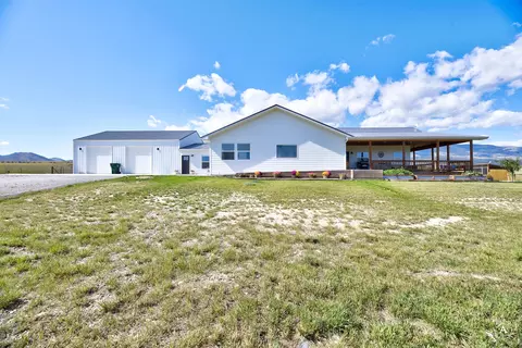 Exterior - 8 Wall St, Townsend, MT 59644 photo 4 of 19