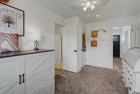 Entry Way - 8 Wall St, Townsend, MT 59644 photo 5 of 5