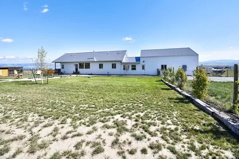 Exterior - 8 Wall St, Townsend, MT 59644 photo 13 of 19