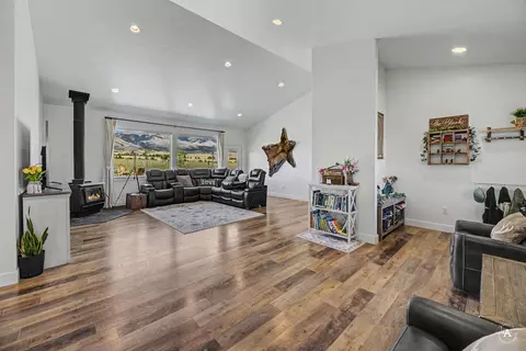 Living - 8 Wall St, Townsend, MT 59644 photo 1 of 3
