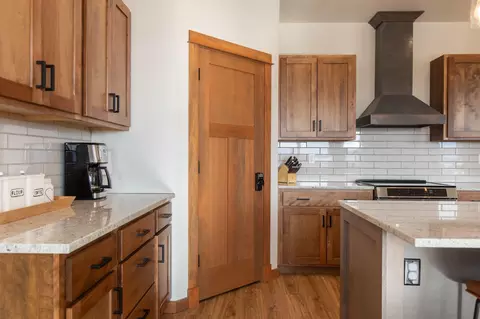 Entry Way - 610 Spaniel Ln, Belgrade, MT 59714 photo 3 of 5