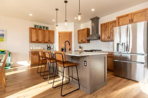 Kitchen - 610 Spaniel Ln, Belgrade, MT 59714 photo 4 of 4