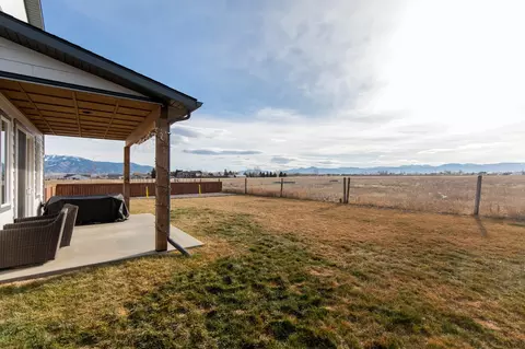 Exterior - 610 Spaniel Ln, Belgrade, MT 59714 photo 4 of 13