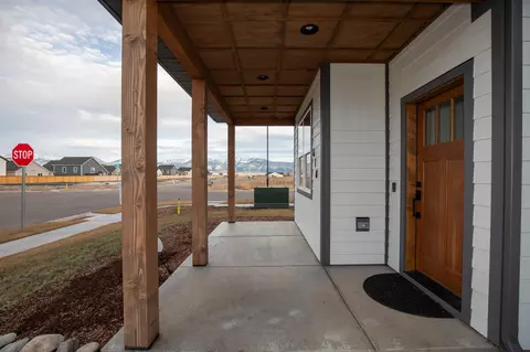 Exterior - 610 Spaniel Ln, Belgrade, MT 59714 photo 7 of 13