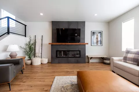 Living - 610 Spaniel Ln, Belgrade, MT 59714 photo 3 of 4