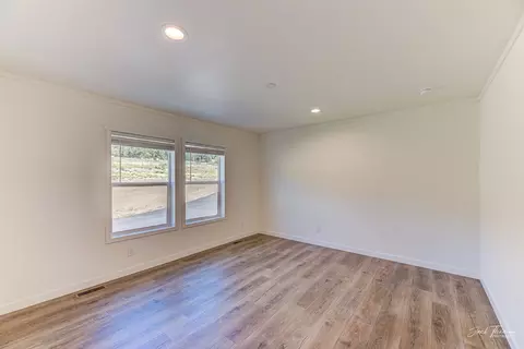 Living - 419 Lump Gulch Rd, Clancy, MT 59634 photo 4 of 4