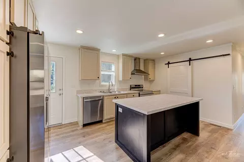 Kitchen - 419 Lump Gulch Rd, Clancy, MT 59634 photo 1 of 4