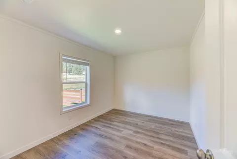 Bedroom - 419 Lump Gulch Rd, Clancy, MT 59634 photo 7 of 9