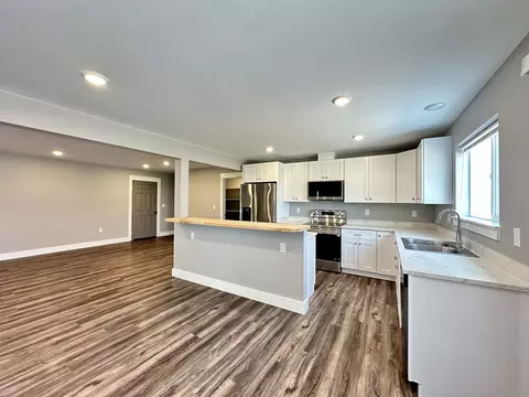Kitchen - 8410 Applegate Dr, Helena, MT 59602 photo 6 of 9