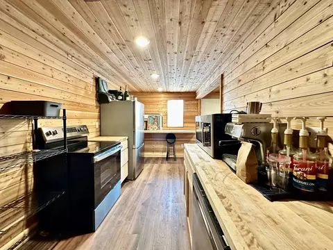 Kitchen - 8410 Applegate Dr, Helena, MT 59602 photo 4 of 9