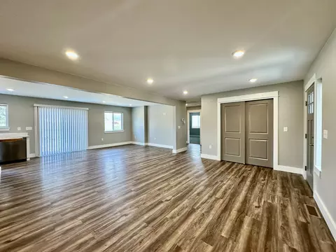 Living - 8410 Applegate Dr, Helena, MT 59602 photo 3 of 4