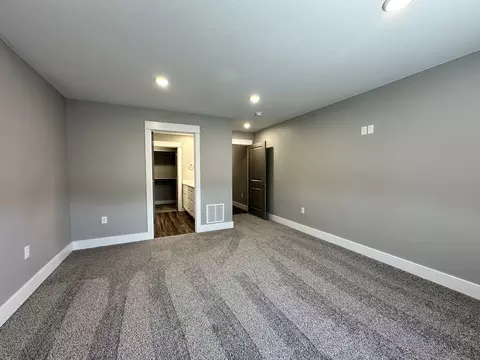 Bedroom - 8410 Applegate Dr, Helena, MT 59602 photo 3 of 5