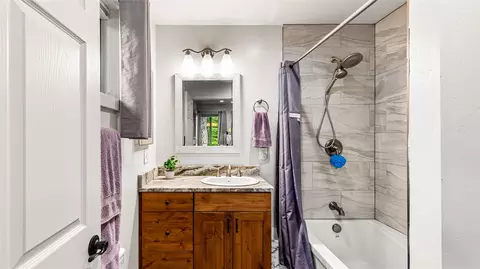 Bath - 582 Ferndale Dr, Bigfork, MT 59911 photo 1 of 2