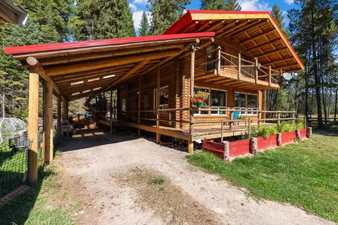 136 Brown Bear Ln, De Borgia, MT 59830