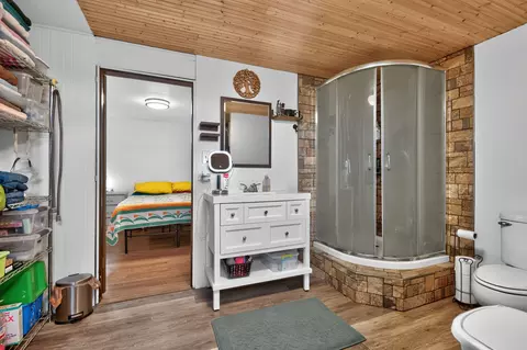 Bath - 424 Cactus Rd, Helena, MT 59602 photo 2 of 2