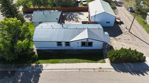 812 7th St S, Shelby, MT 59474