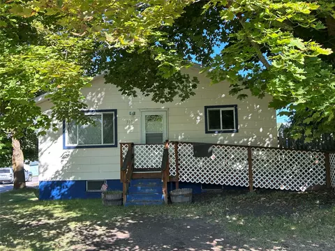 Exterior - 701 13th Ave E, Polson, MT 59860 photo 2 of 7