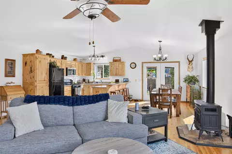Living - 109 Michelle Ln, Libby, MT 59923 photo 2 of 2