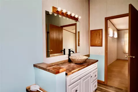 Bath - 29 River Dr, Cascade, MT 59421 photo 6 of 6