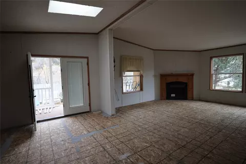 Living - 29 River Dr, Cascade, MT 59421 photo 6 of 6