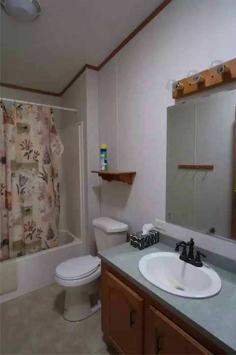 Bath - 29 River Dr, Cascade, MT 59421 photo 1 of 6