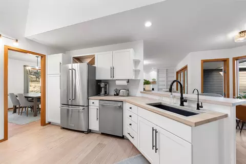 Kitchen - 6 Antelope Way, Clancy, MT 59634 photo 2 of 4