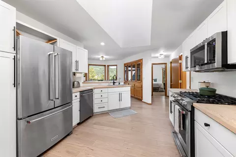 Kitchen - 6 Antelope Way, Clancy, MT 59634 photo 3 of 4