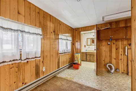 Bedroom - 106 W Avenue Ave S, Eureka, MT 59917 photo 1 of 3