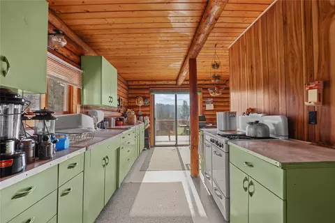 Kitchen - 35 Deer Ridge Ln, Cascade, MT 59421 photo 2 of 4