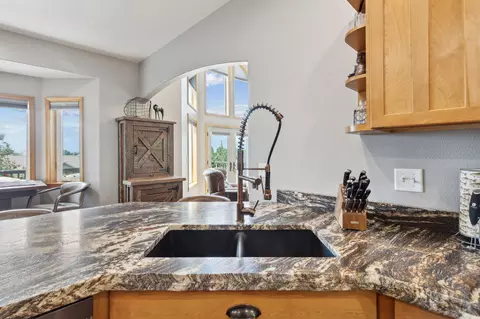 Kitchen - 473 Misty Vale Loop, Corvallis, MT 59828 photo 4 of 6