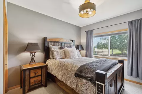 Bedroom - 473 Misty Vale Loop, Corvallis, MT 59828 photo 5 of 10