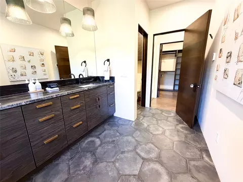 Bath - 129 Slopeside Dr #10, Whitefish, MT 59937 photo 4 of 6