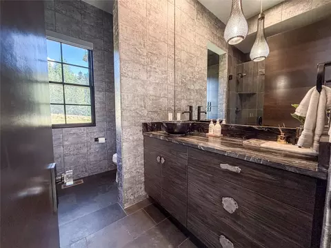 Bath - 129 Slopeside Dr #10, Whitefish, MT 59937 photo 2 of 6