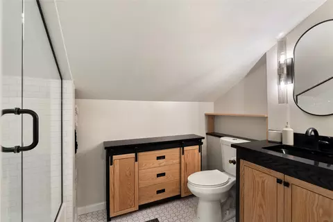 Bath - 4926 Foothill Rd, Bigfork, MT 59911 photo 5 of 7