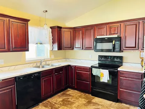 Kitchen - 264 Northgate Loop, Helena, MT 59602 photo 1 of 1