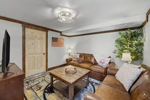 Living - 7 Leprechaun Ln, Clancy, MT 59634 photo 1 of 2